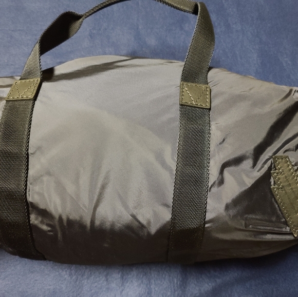 White and Navy Louis Vuitton Back Pack - Picture 5 of 8